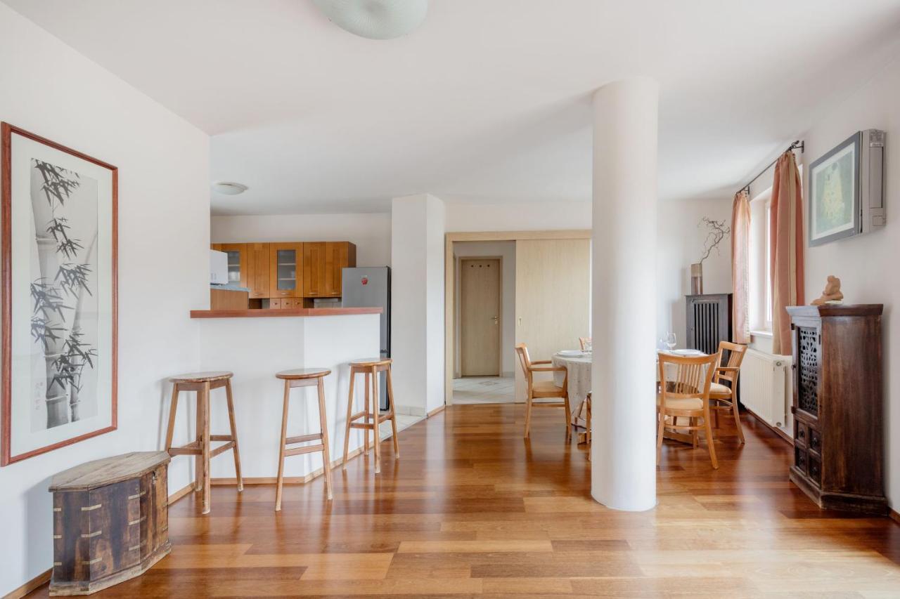 Bright And Spacious Penthouse W/ Terrace & Parking Apartmán *