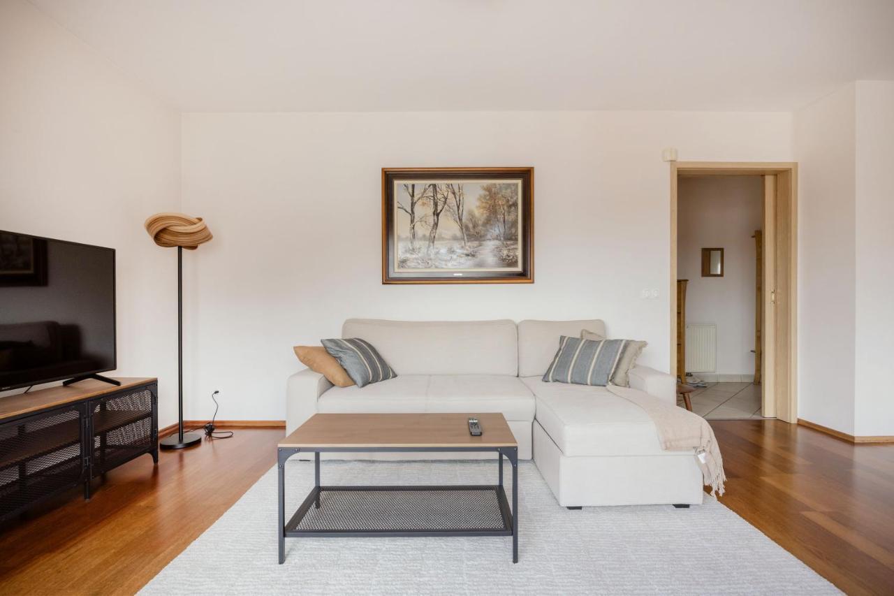 Apartmán Bright And Spacious Penthouse W/ Terrace & Parking Budapest